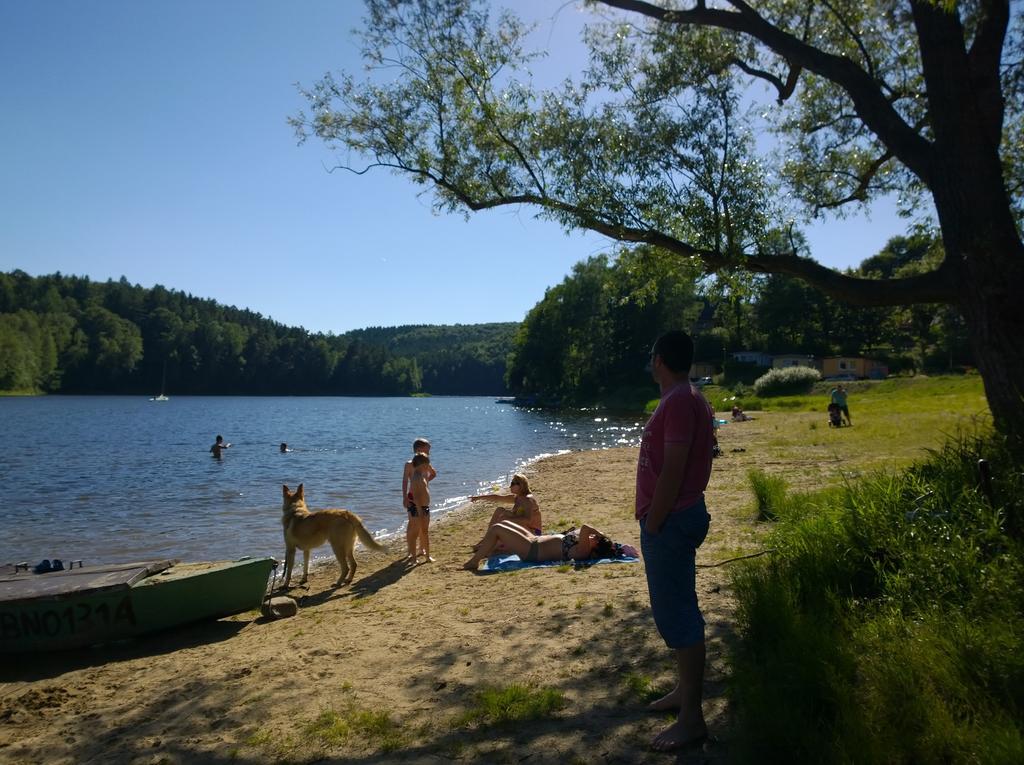 Domki Nad Jeziorem Karlowice Экстерьер фото