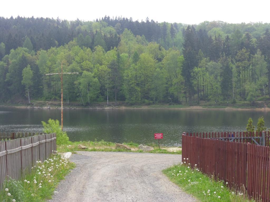 Domki Nad Jeziorem Karlowice Экстерьер фото